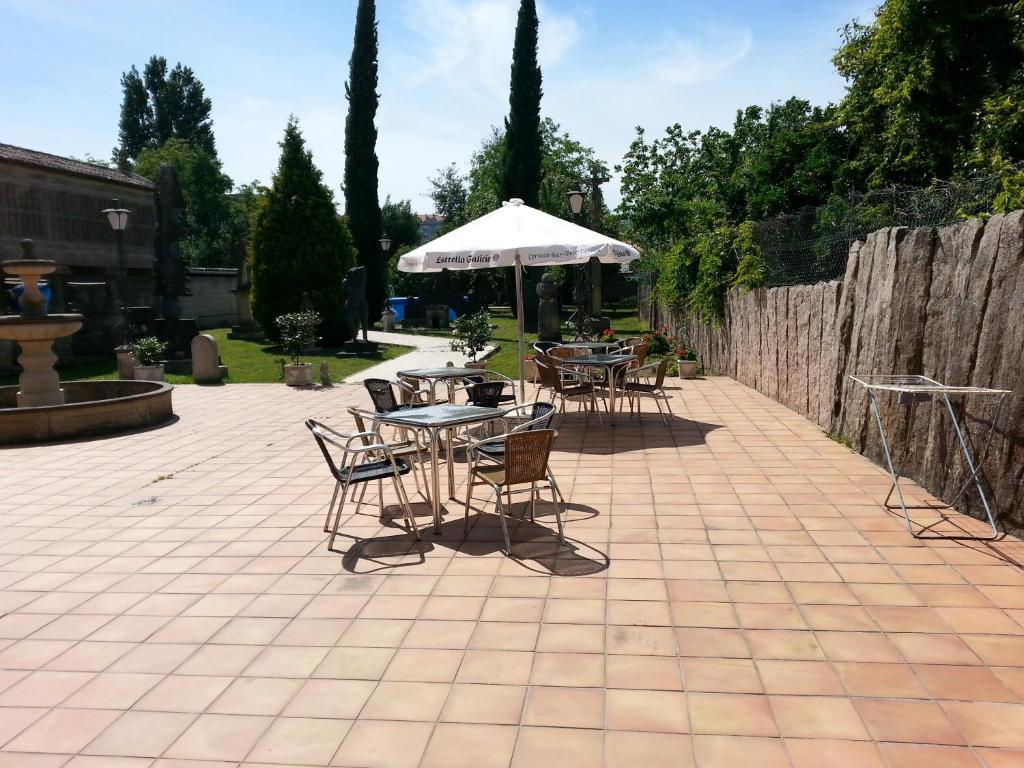 Hostal Albergue Villa San Clemente Tui Esterno foto