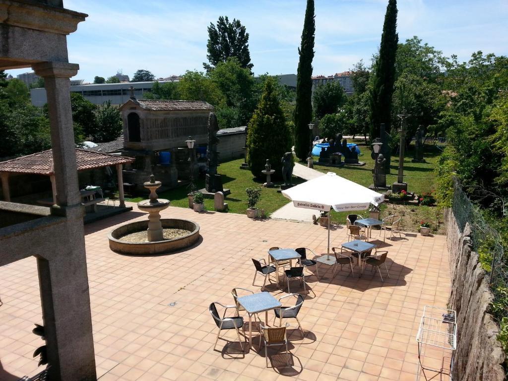 Hostal Albergue Villa San Clemente Tui Esterno foto