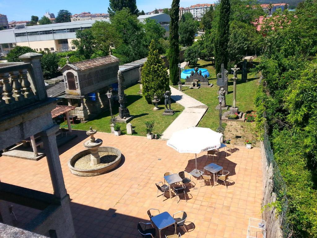 Hostal Albergue Villa San Clemente Tui Esterno foto