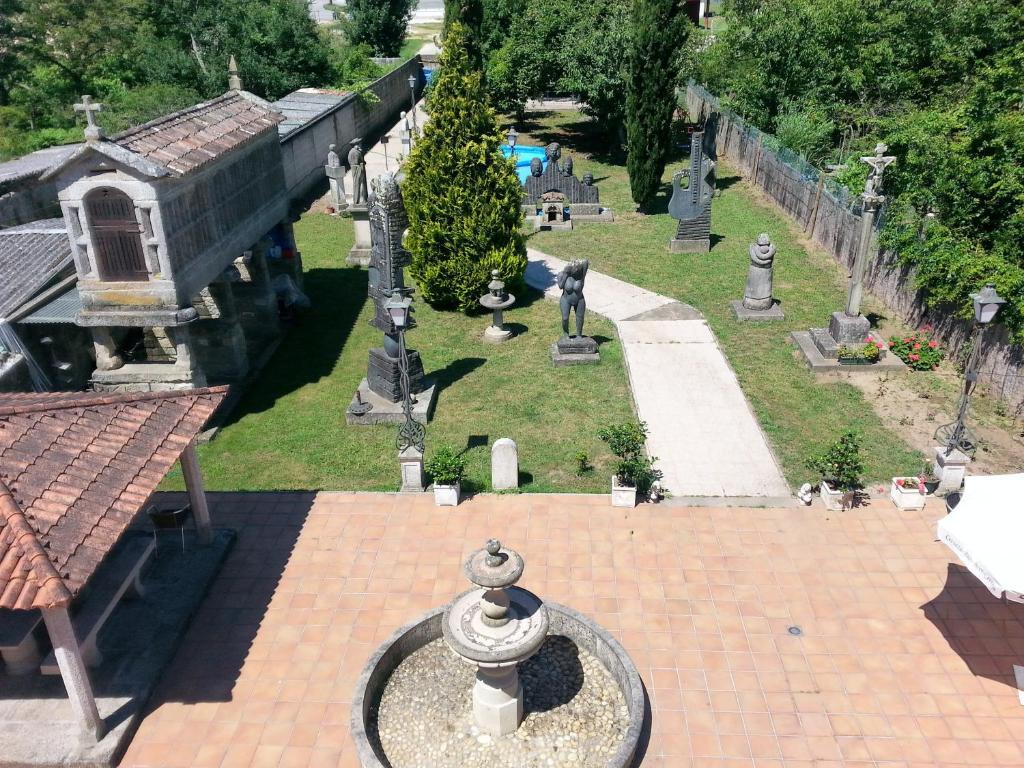 Hostal Albergue Villa San Clemente Tui Esterno foto