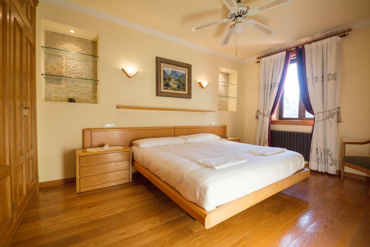 Hostal Albergue Villa San Clemente Tui Esterno foto