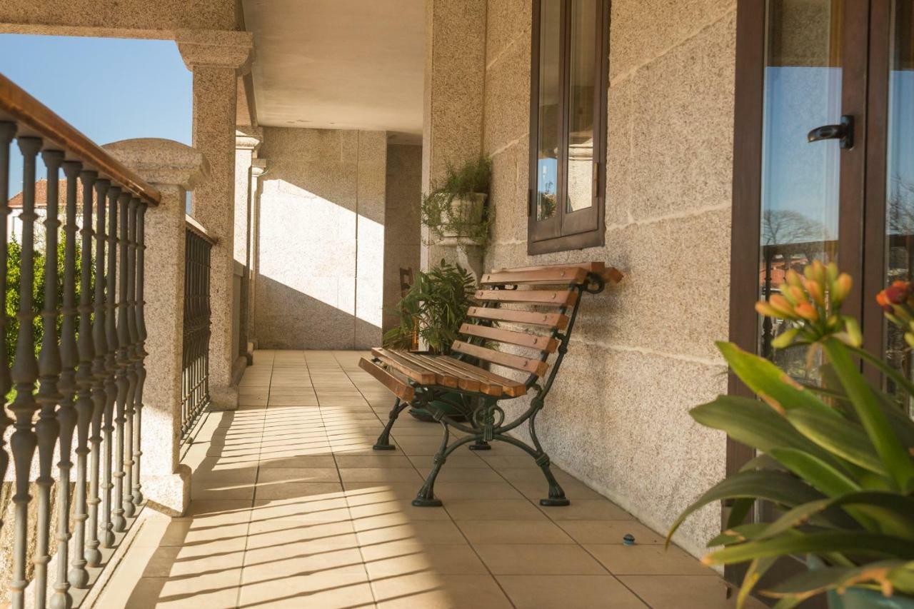 Hostal Albergue Villa San Clemente Tui Esterno foto
