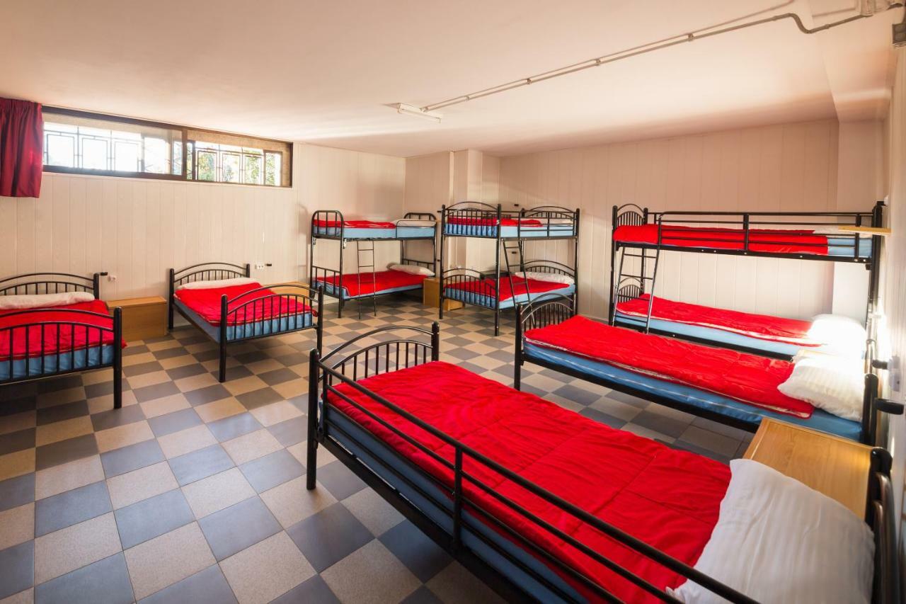 Hostal Albergue Villa San Clemente Tui Esterno foto