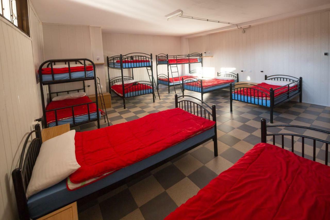 Hostal Albergue Villa San Clemente Tui Esterno foto