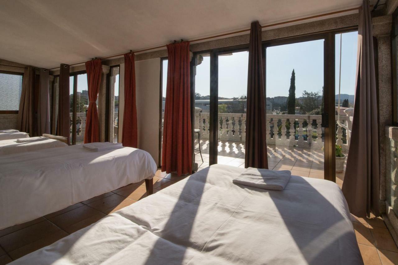 Hostal Albergue Villa San Clemente Tui Esterno foto