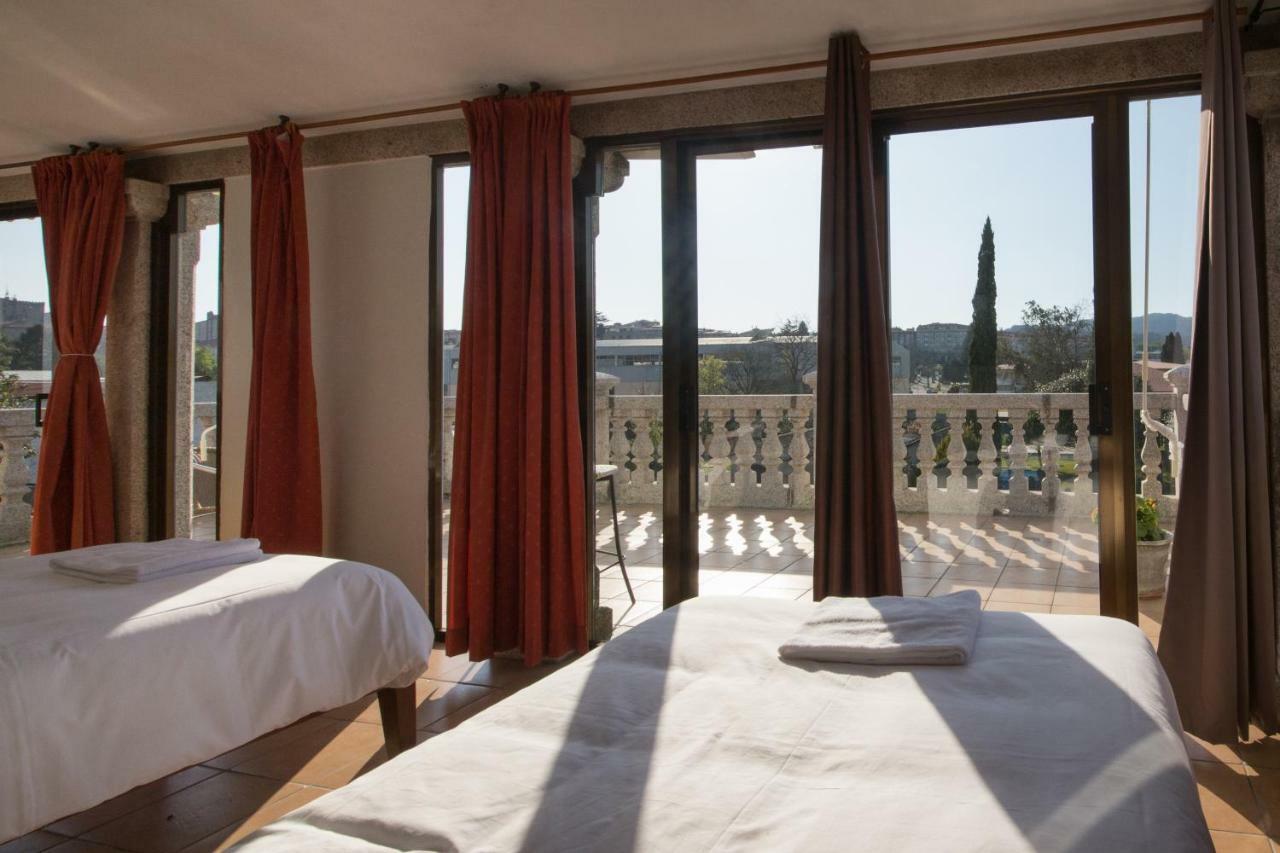Hostal Albergue Villa San Clemente Tui Esterno foto